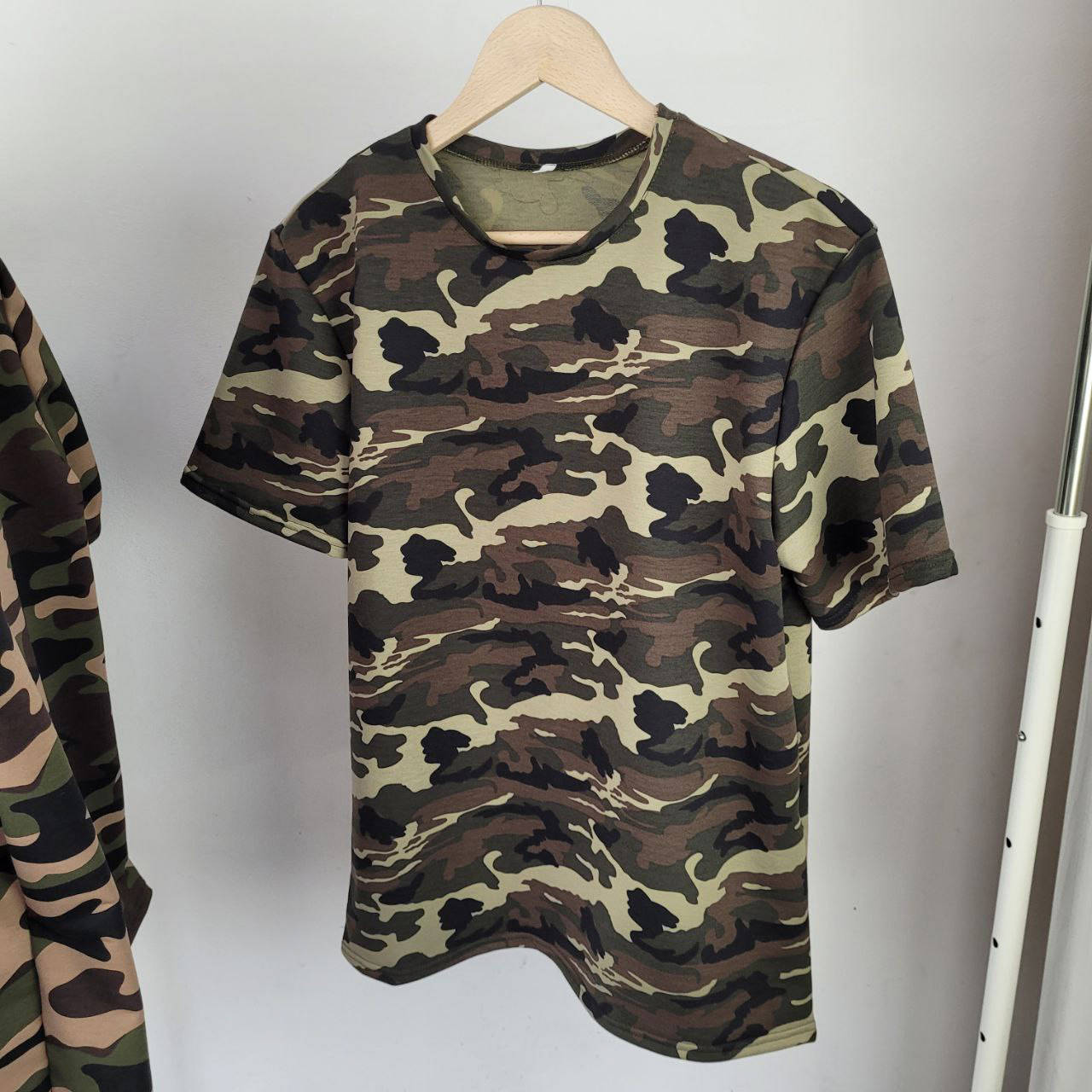 

Камуфляжная футболка XXL