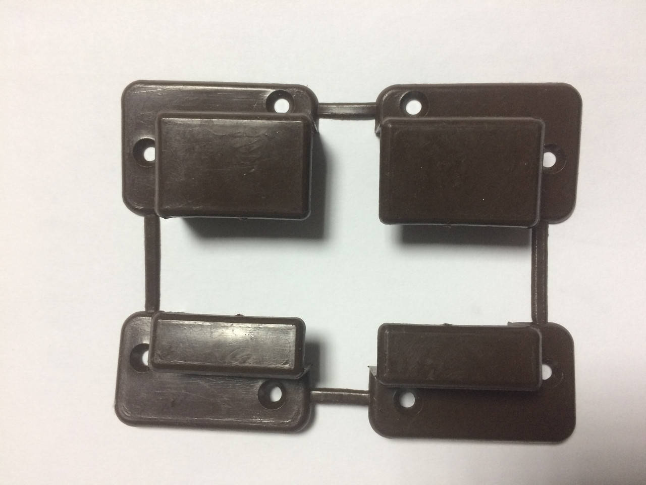 

Крепления для наружной москитной сетки (уголки они же кармашки) цвет коричневый