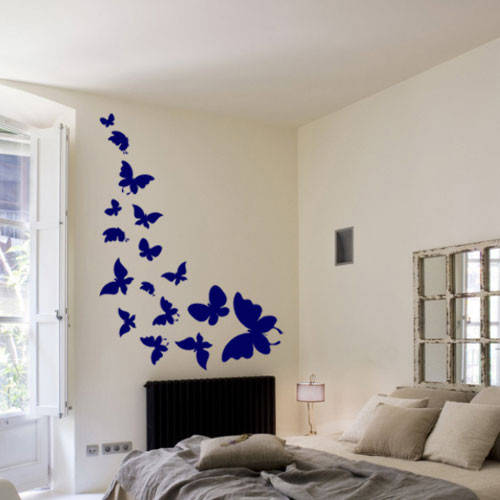 

Виниловые наклейки Летящие бабочки набор (интерьерные декоративные бабочки для стен и стекла вихрь мотылек), Разные цвета