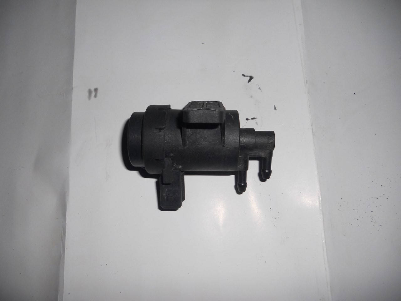 

Датчик включения турбины 1,9 на Renault Trafic, Opel Vivaro, Nissan Primastar