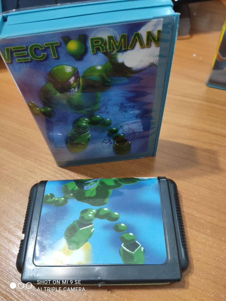 

Vectorman (в большой коробке)