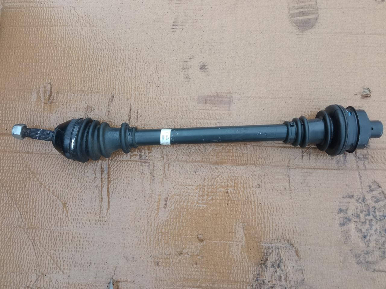 

Полуось (привод) передняя правая RENAULT 19 I II 1989-1995г.в.