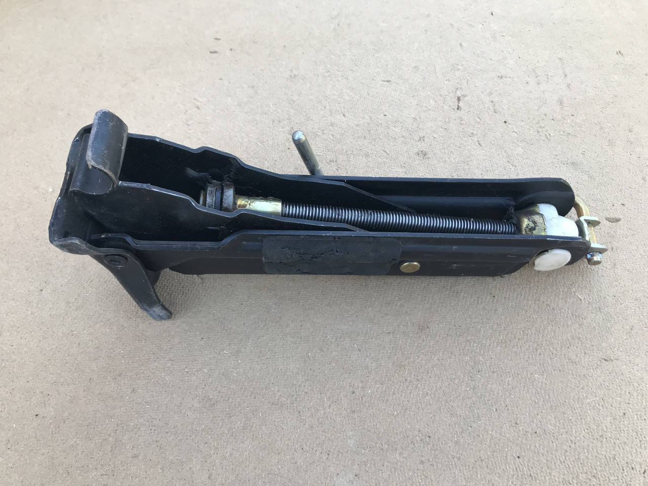 

Домкрат на Volvo S60 (Вольво С60) 2000-2009