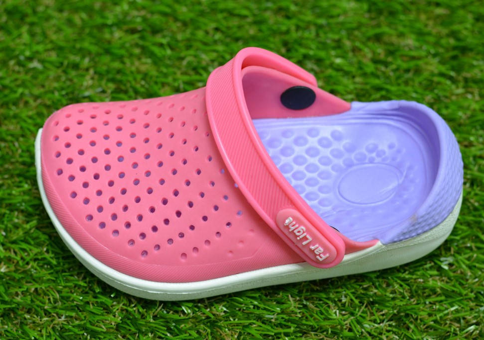 

Детские шлепанцы кроксы сабо crocs purple розовые р24-29 29, Розовый
