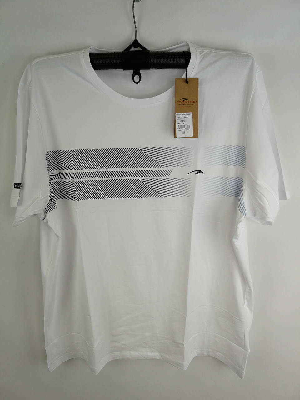 

Біла футболка великого розміру