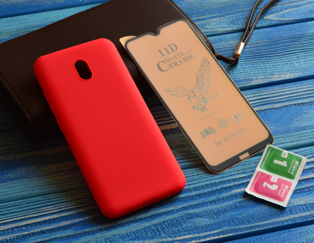 

Матовый силиконовый чехол + Защитное Caremics стекло для Xiaomi Redmi 8A, Красный