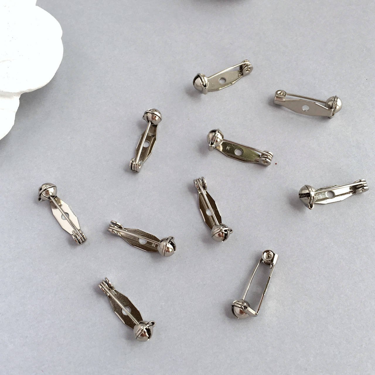 

Основа для броши 20 мм (Япония). Защитный замок. Серебро