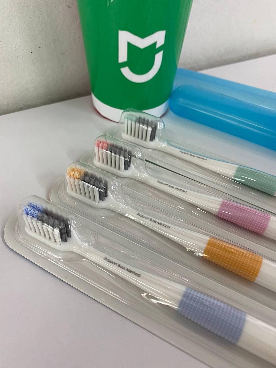 

Зубна щітка Xiaomi Doctor B чотири кольори