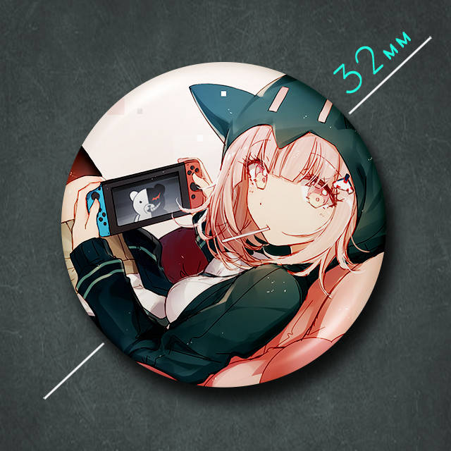 

"Девушка играет в Данганромпа / Danganronpa" значок круглый на булавке Ø32 мм
