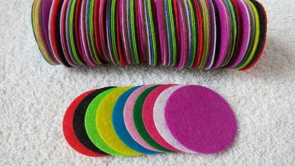 

Кружечки из фетра, диаметр 4 см цветные