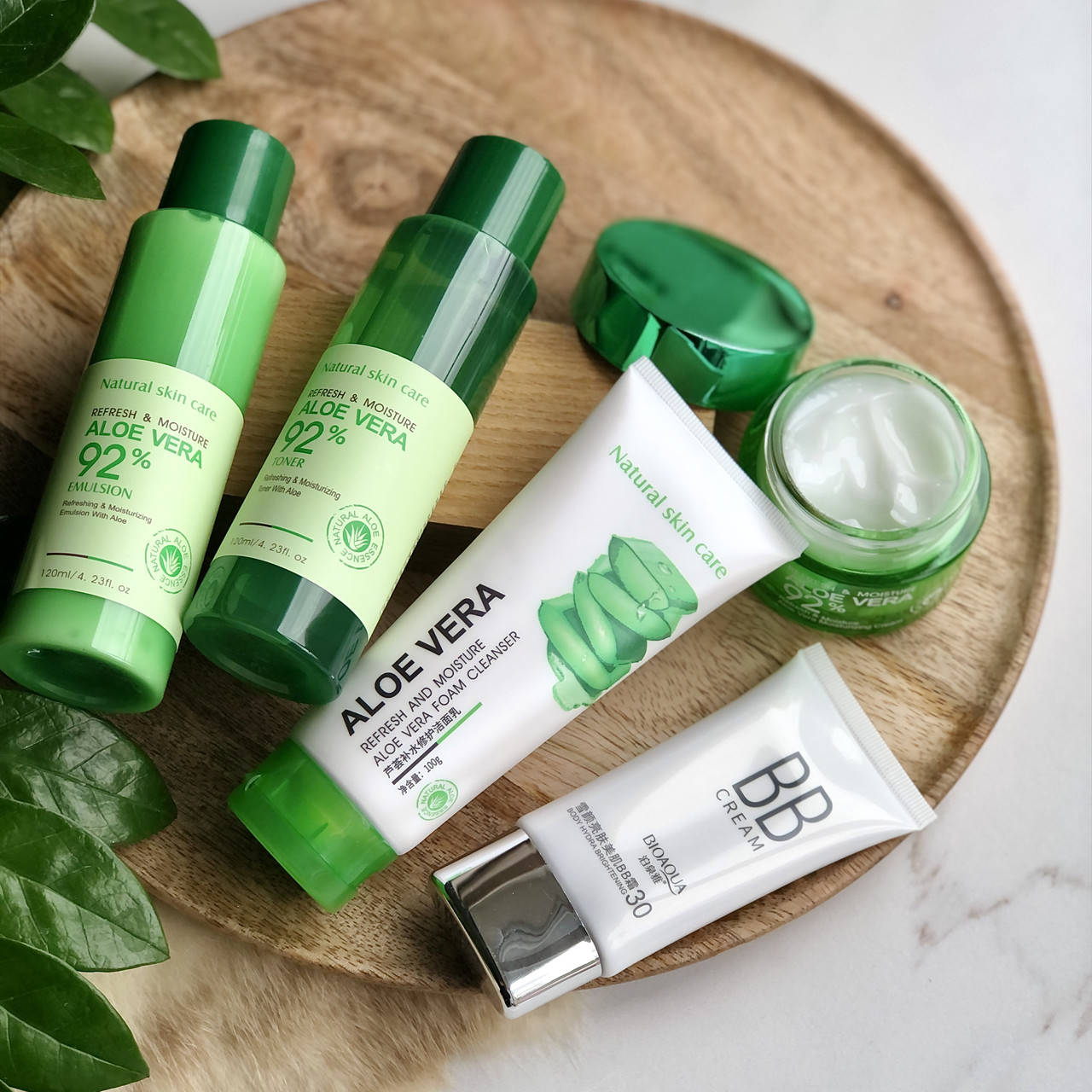

Подарочный набор по уходу за лицом BIOAQUA Aloe Vera 5 в 1 увлажняющий алое вера
