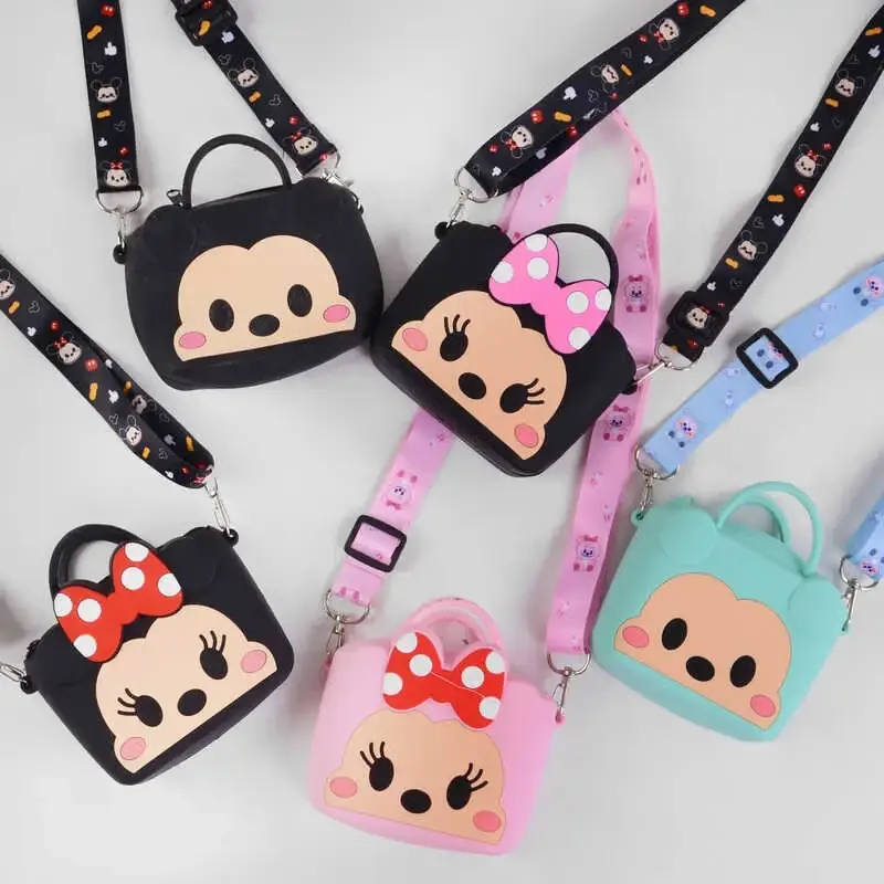 

Детская сумочка силиконовая С 50758 (400) "Микки и Минни", 5 видов, на змейке, 1 отделение, регулируемый