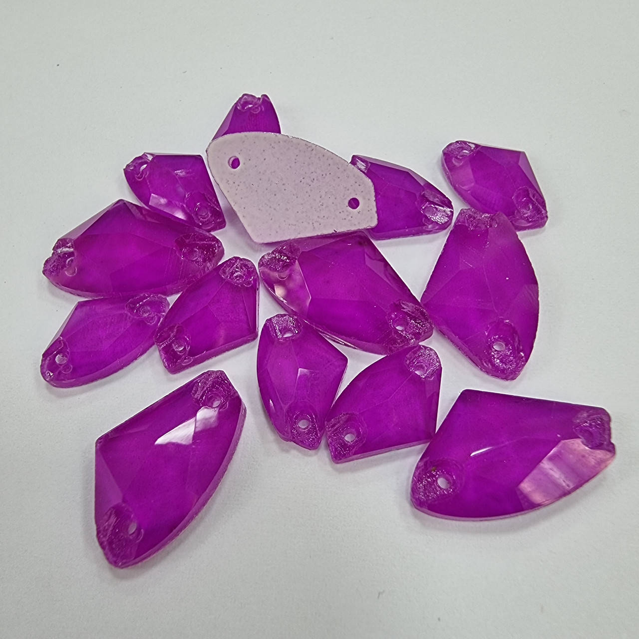 

Стразы пришивные Топорик 9*14мм Purple Neon эконом, Розовый