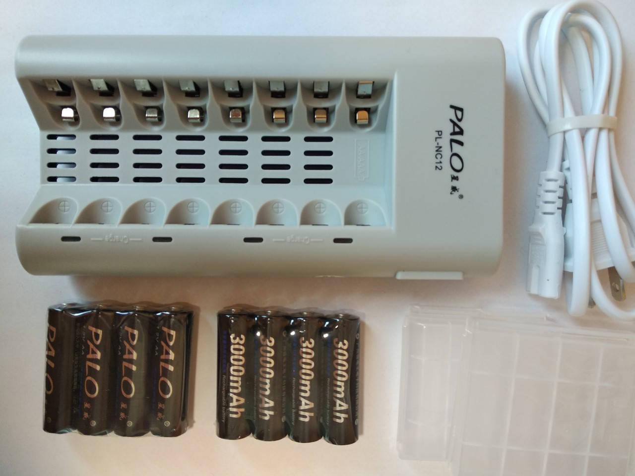 

Зарядное устройство PL-NC12 с АКБ PALO 3000 мАч 8шт для фотоловушек