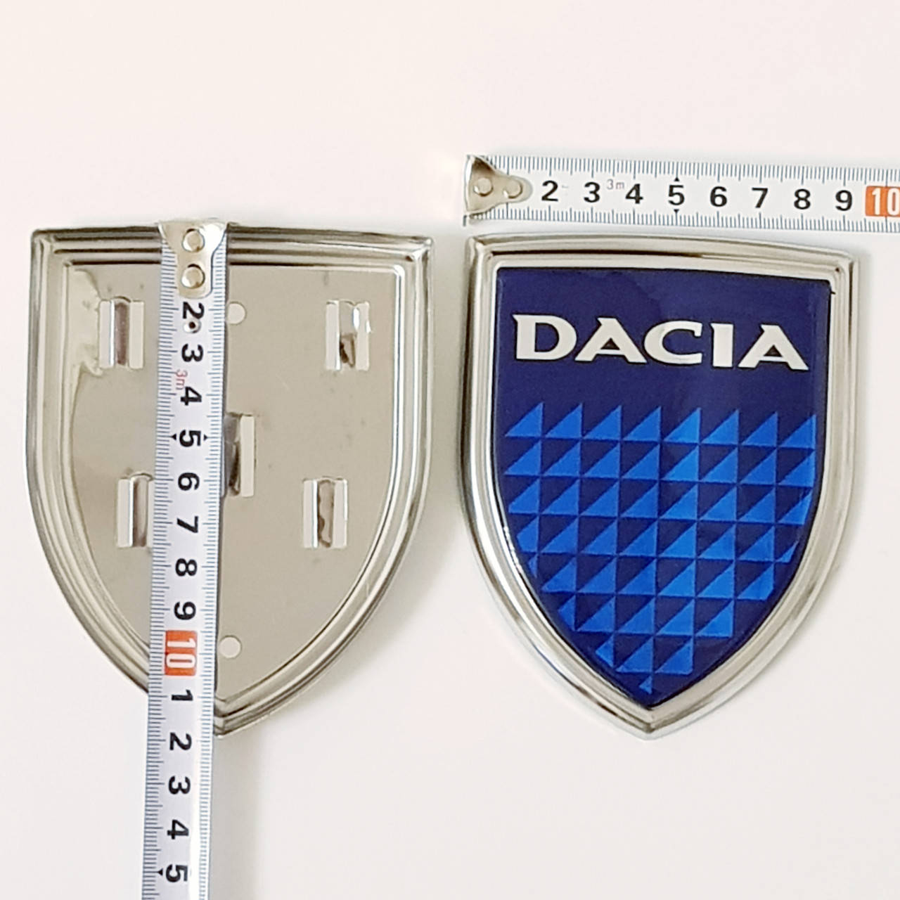 

Эмблема Dacia Logan 95х120мм. перед.