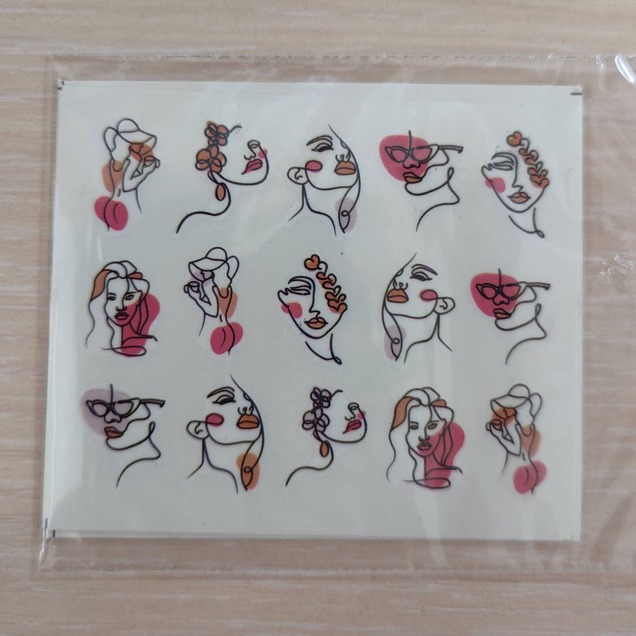 

Слайдеры Лица, Силуэты, Цветы, Картины 16, Разные цвета