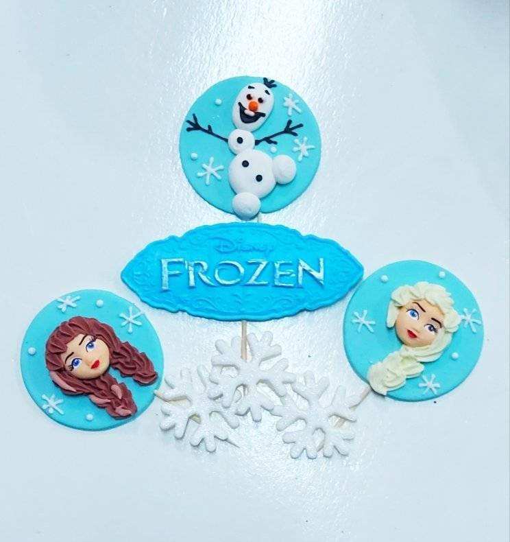 

Сахарное украшение на торт топперы Холодное сердце .