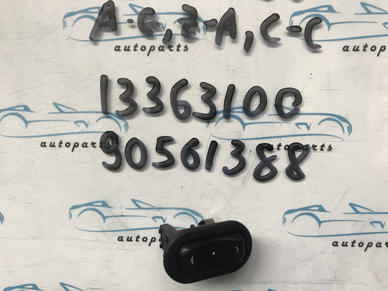 

Кнопка стеклоподъемника Astra G, 13363100, 90561388