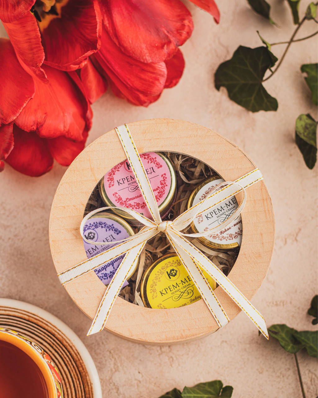 

Подарочный набор крем-меда "4 вкуса" Конюшина