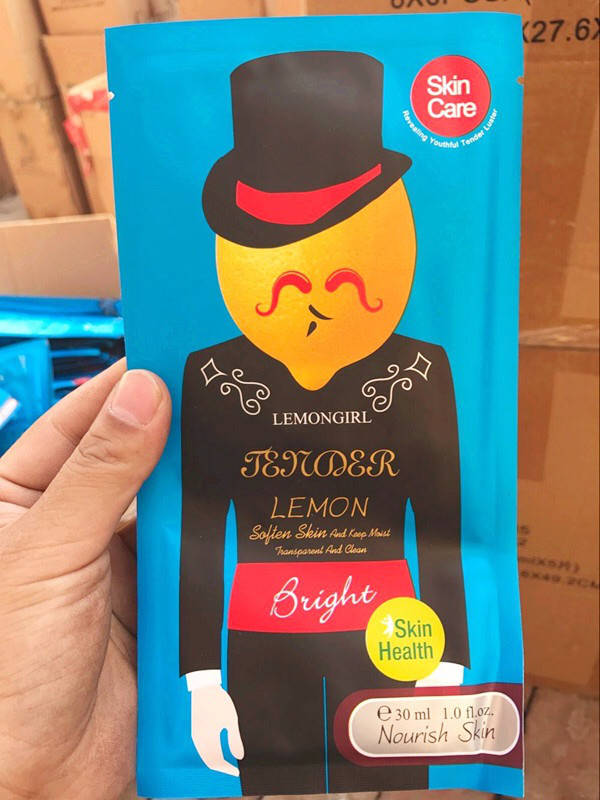 

Витаминизированная тканевая маска для очищения и сияния кожи