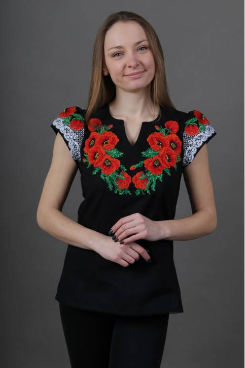 

Вышиванка женская Чудо маки (черная), Черный