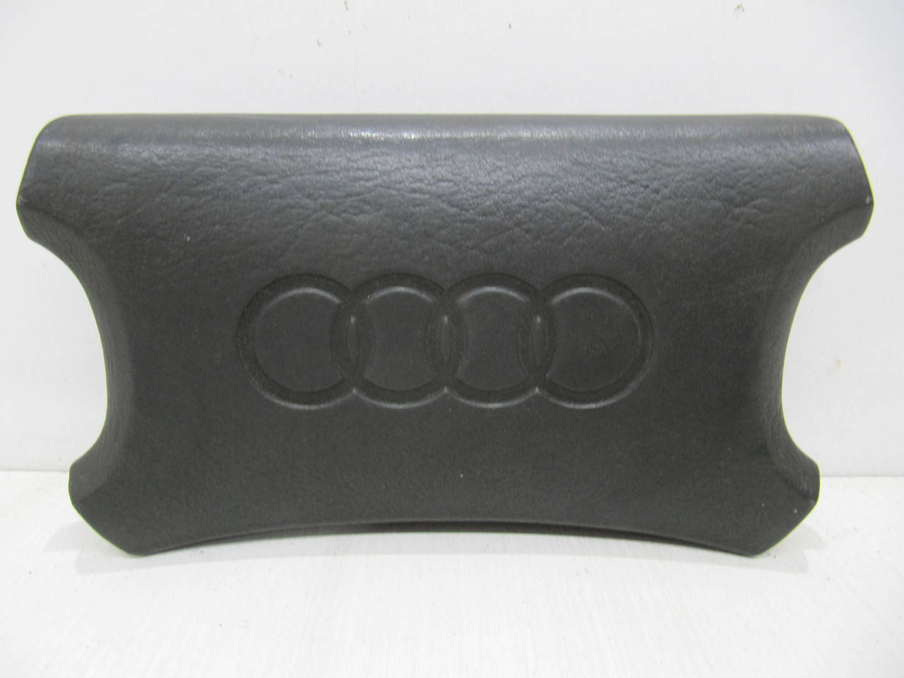 

Накладка руля под сигнал Ауди 80 Audi 80 B3 B4 Audi 90 Оригинал 893 951 525
