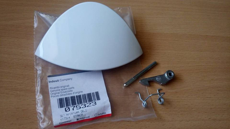 

Ручка люка стиральной машинки Indesit/Ariston С00075323