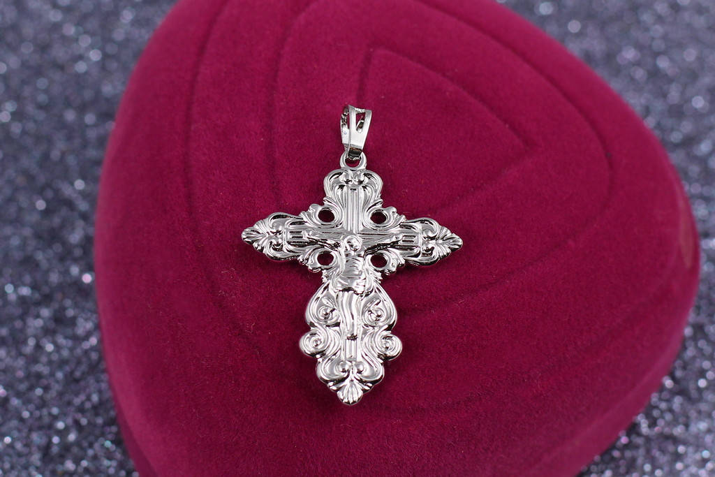 

Крестик Xuping Jewelry каплевидный 3 см серебристый, Серебристий