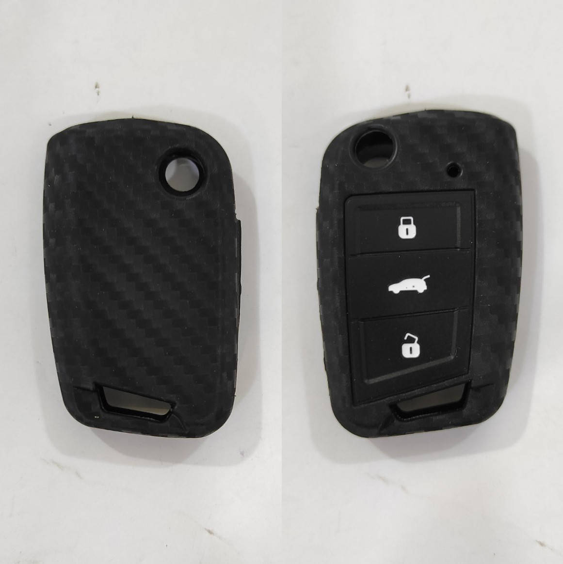 

Силиконовый чехол для смарт ключа зажигания Volkswagen (1033) Carbon