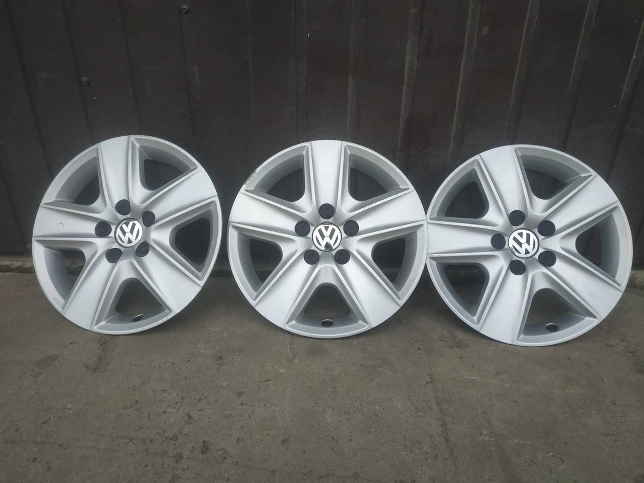 

Оригінальні ковпаки на колеса Volkswagen R16 5K0.601.147.C