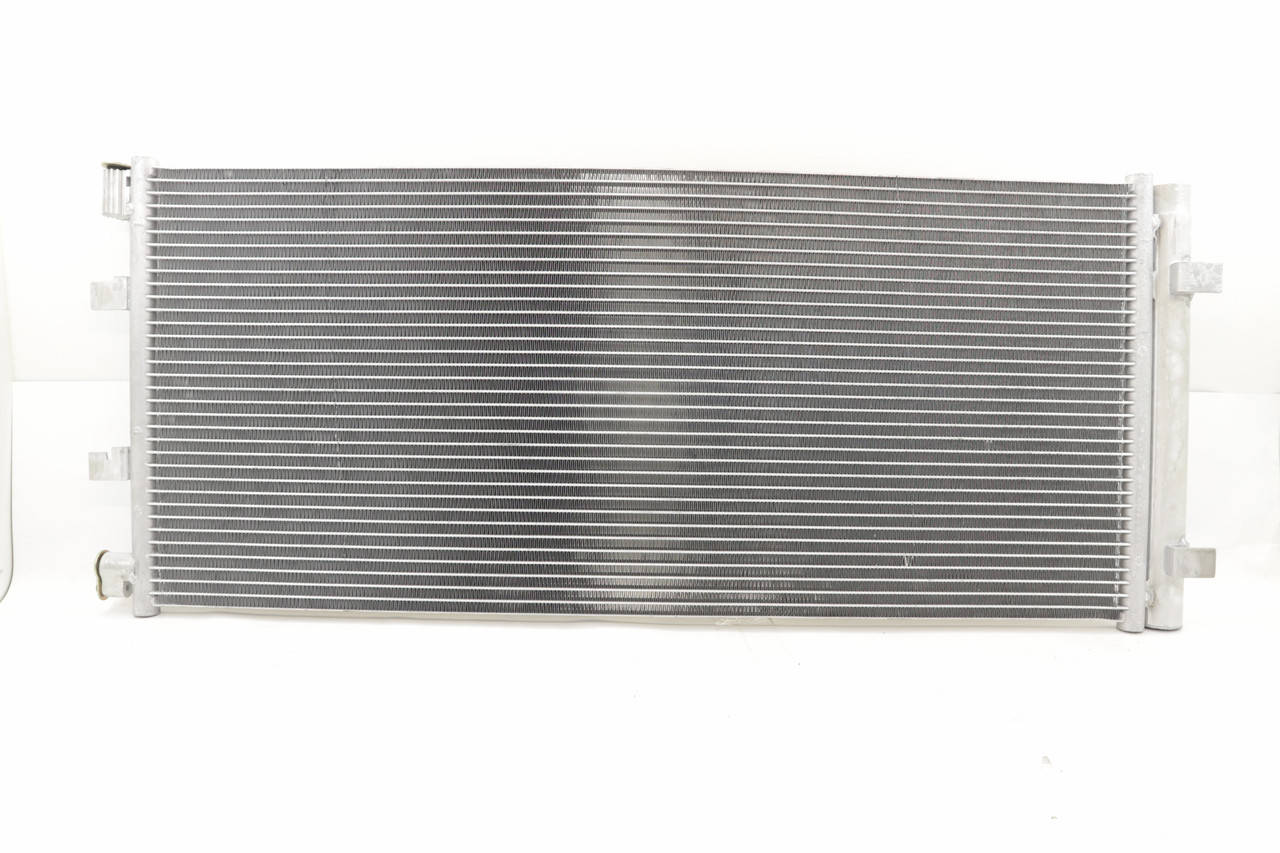 

Радиатор кондиционера на на Рено Мастер III 2.3dCi (c 2010 г.в.)-> NRF - 35972