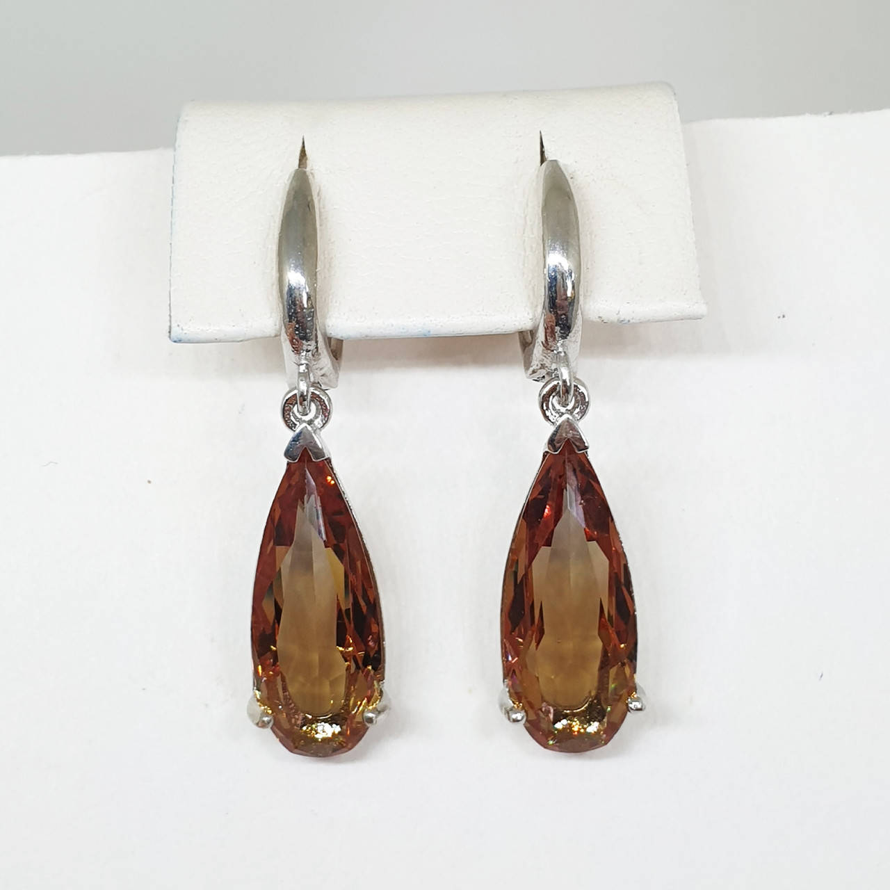 

Сережки серебряные с султанитом 6,22 г