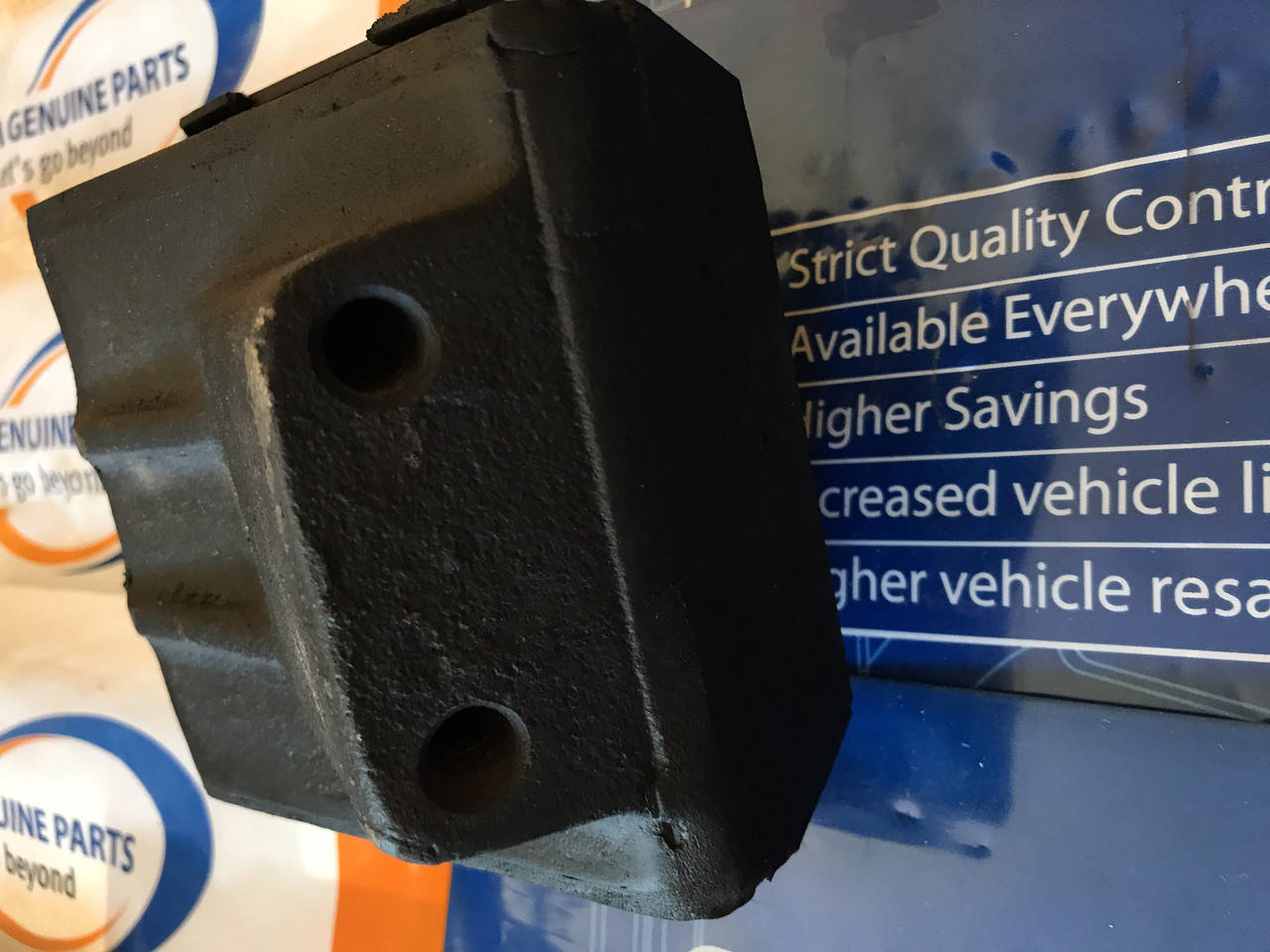 

Подушка двигателя задняя на Эталон ТАТА