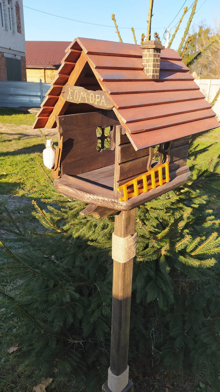 

Кормушка для птиц " Комора "