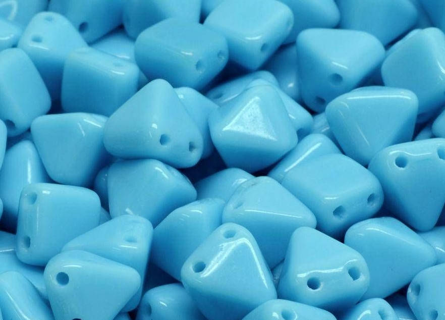 

Pyramid Stud 6mm (2 Holes) Чеські скляні намистини (10 шт)