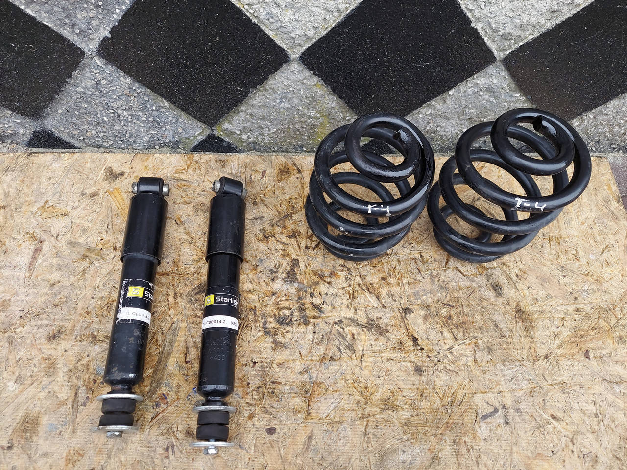 

Пружини Транспортер т4, Віто 638 / Пружина Амортизатор Стойка t4