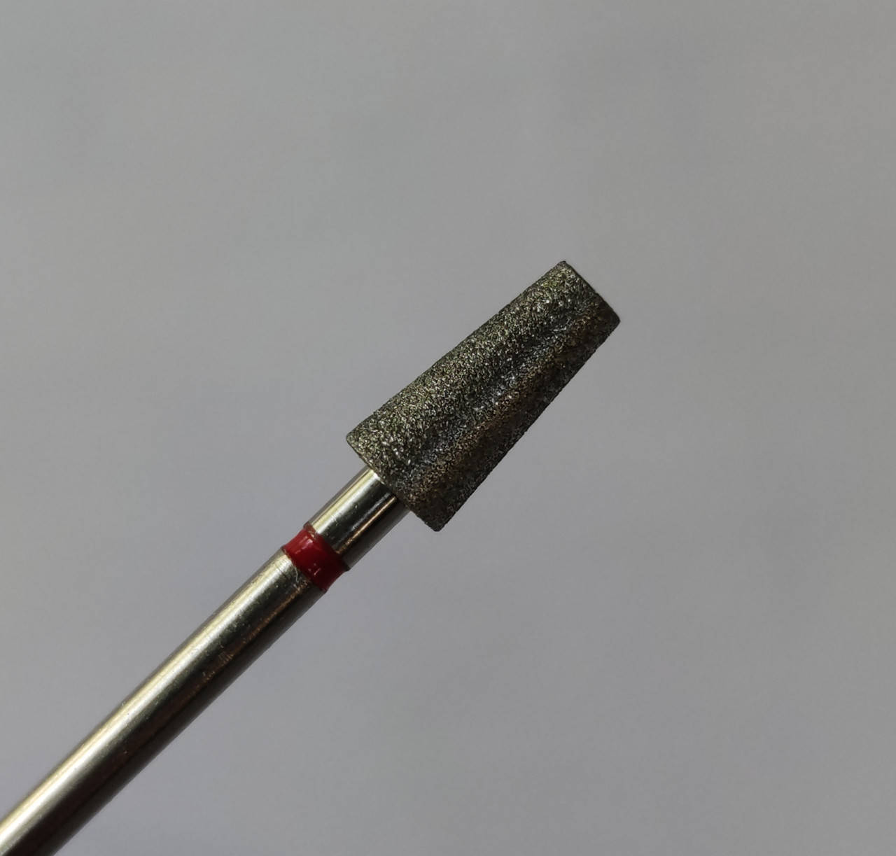 

0192/50 алмазная фреза конус красный