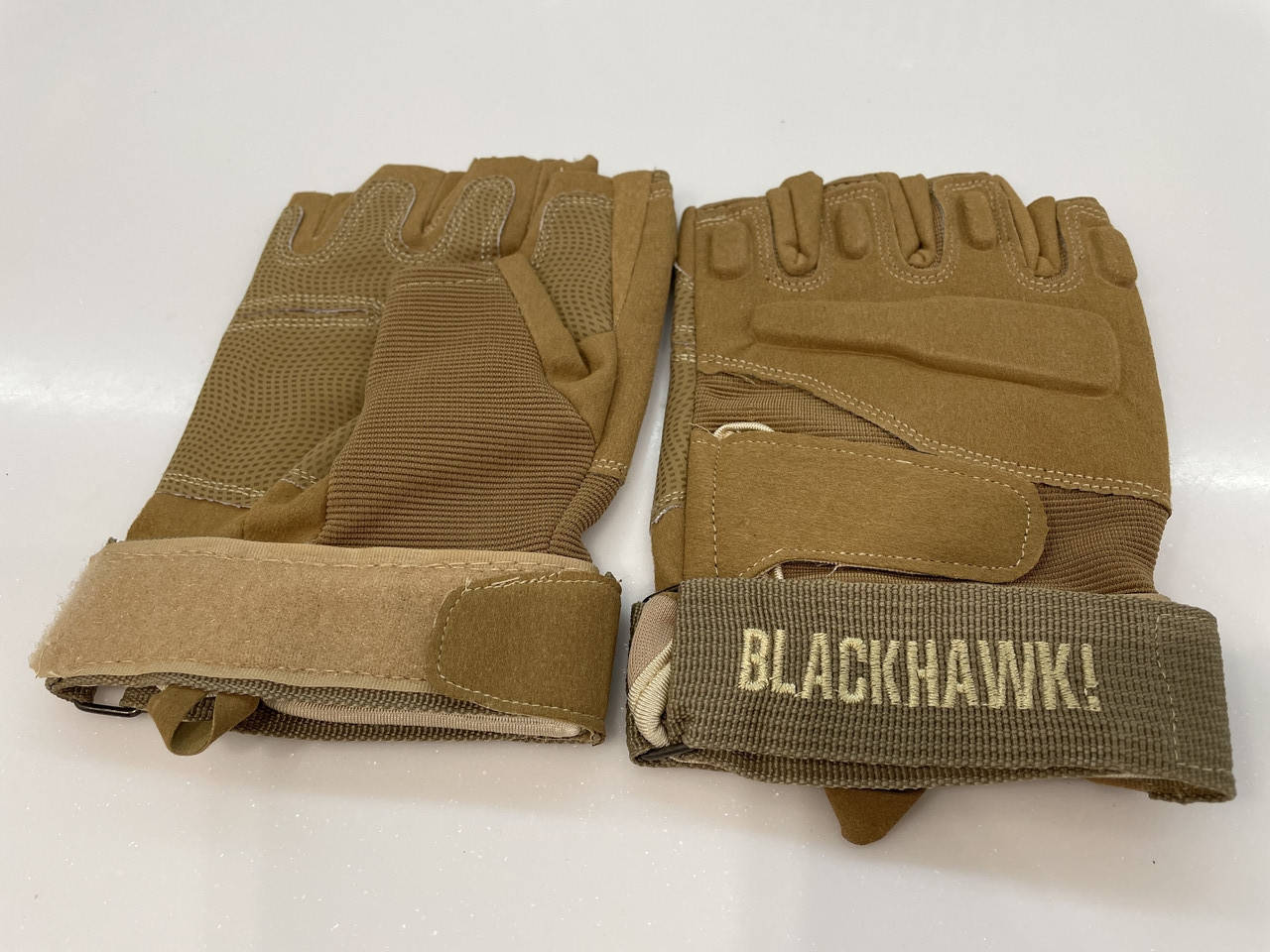 

Тактические беспалые перчатки StrongClaw с протектором песок