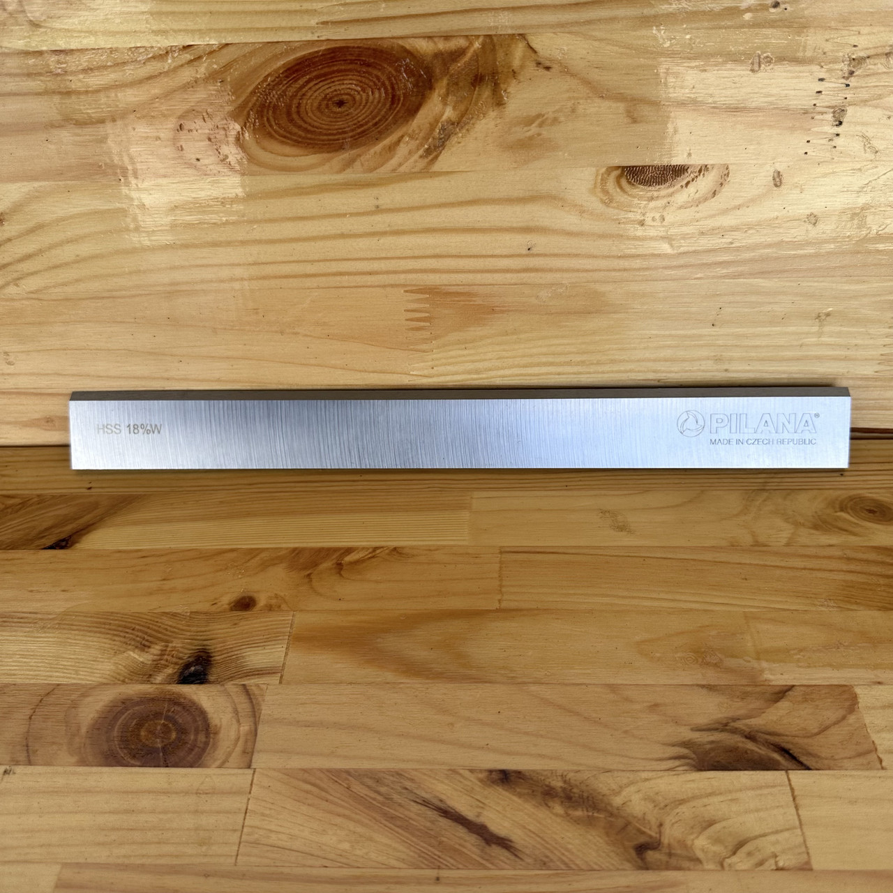 Ніж строгальний Pilana 300x20x3 — HSS — 18% W