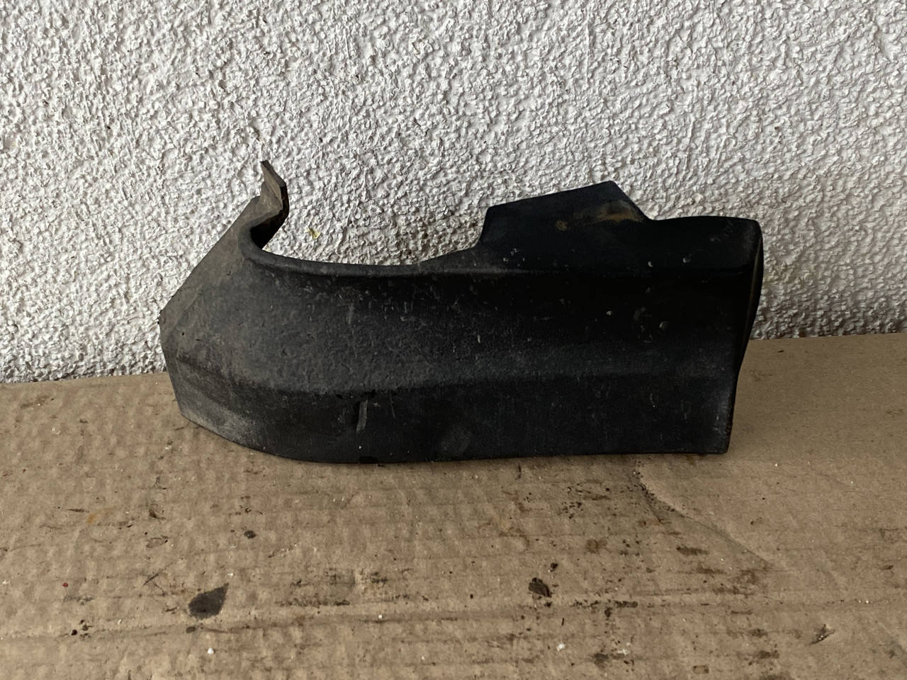 

НАКЛАДКА ПОРОГА ЗАДНЯЯ ЛЕВАЯ VW PASSAT B5 96-05