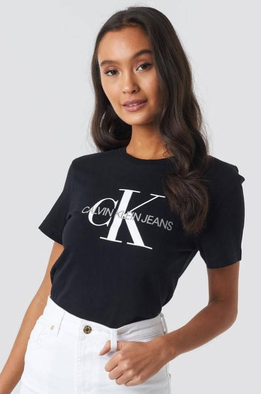 

Футболка женская чёрная calvin klein размеры S,M,L, Черный