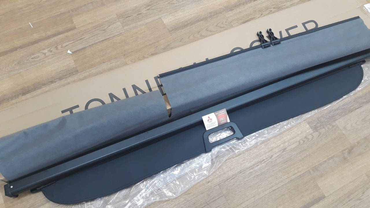 

Полка шторка в багажник Toyota Land Cruiser 200