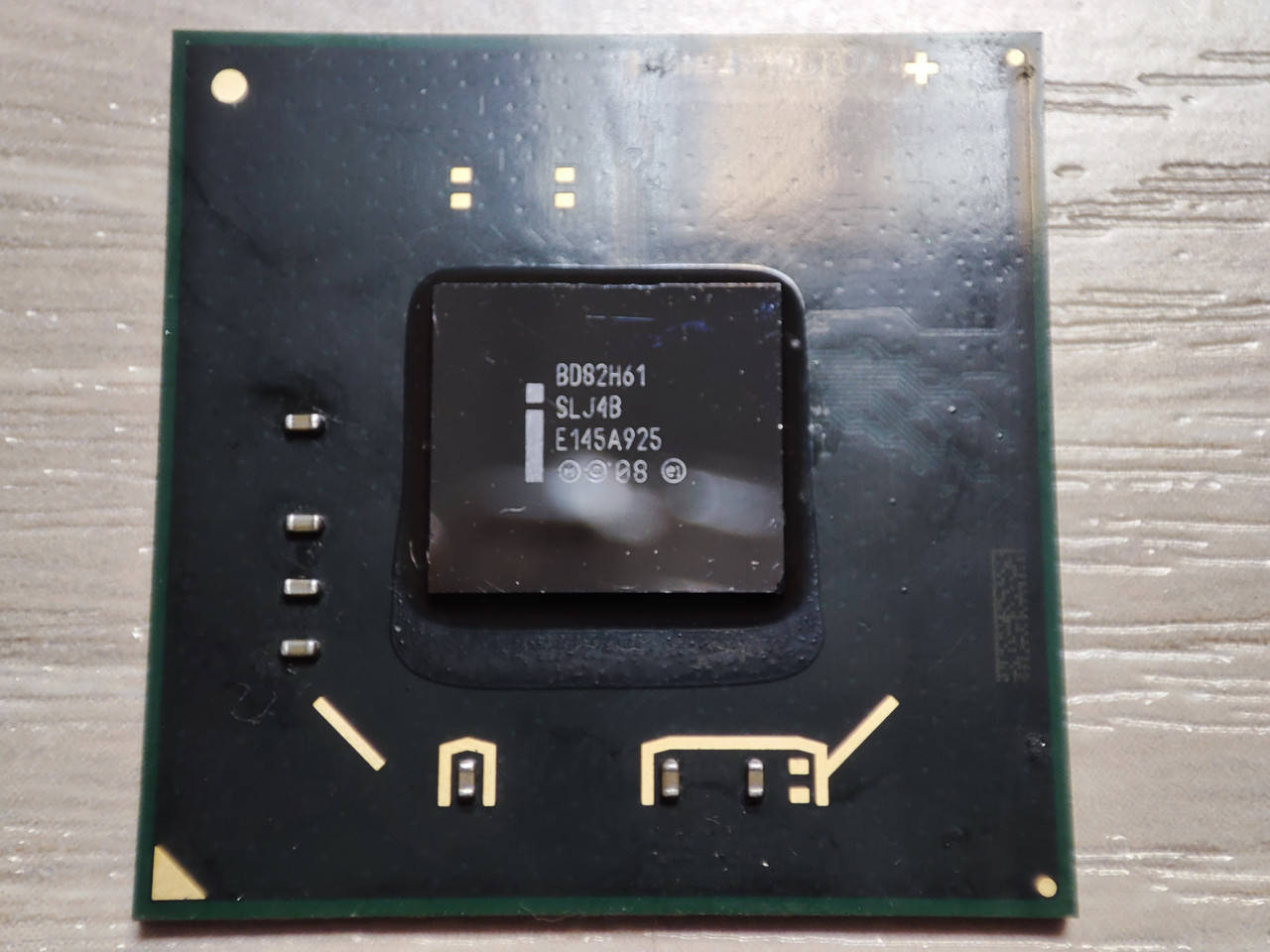 

Микросхема Intel BD82H61 (SLJ4B) б/у
