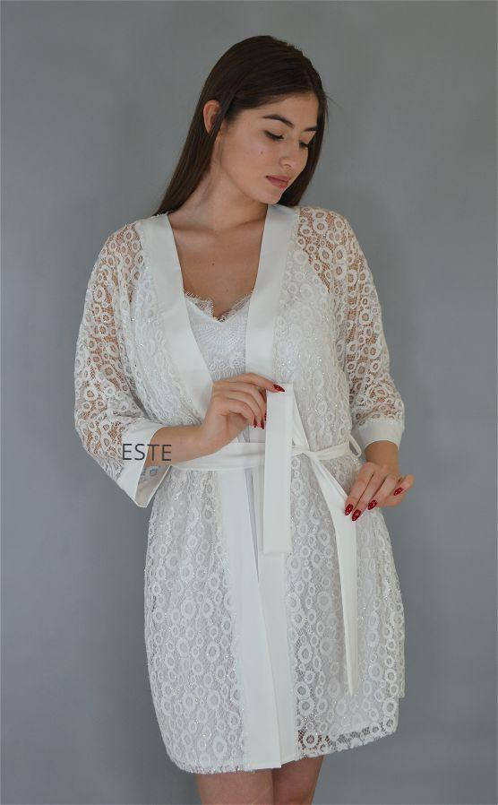 

Изысканный комплект на утро невесты. белый кружевной халат+пеньюар.