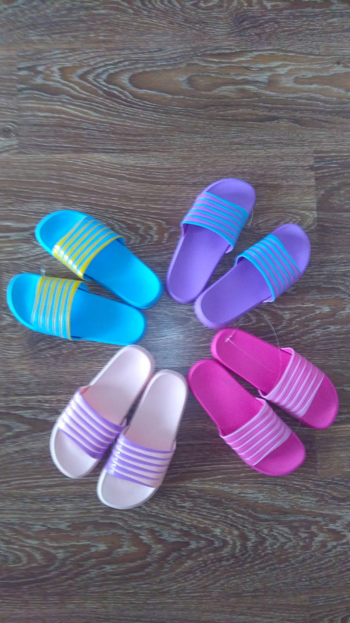 

Шлепанцы женские 38