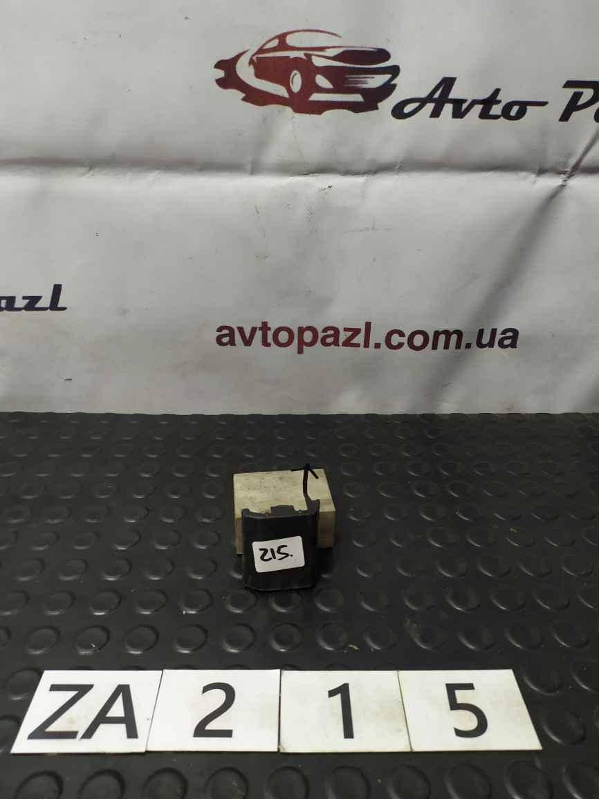 

ZA0215 9680447377 Заглушка бампера зад Peugeot/Citroen 308 08-14 www.avtopazl.com.ua 0