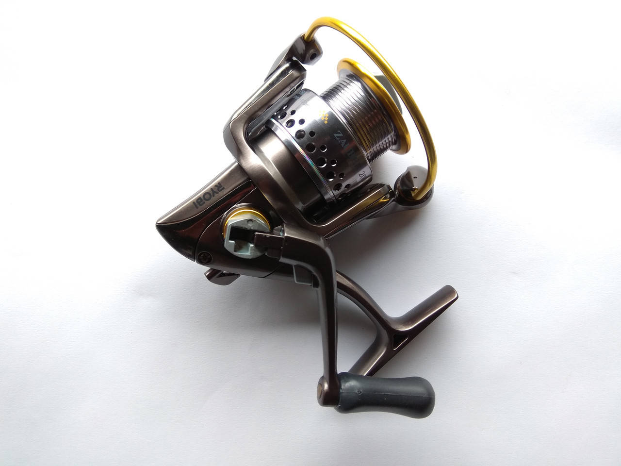 

Катушка Ryobi Zauber  8+1 bb, оригинал, Серый