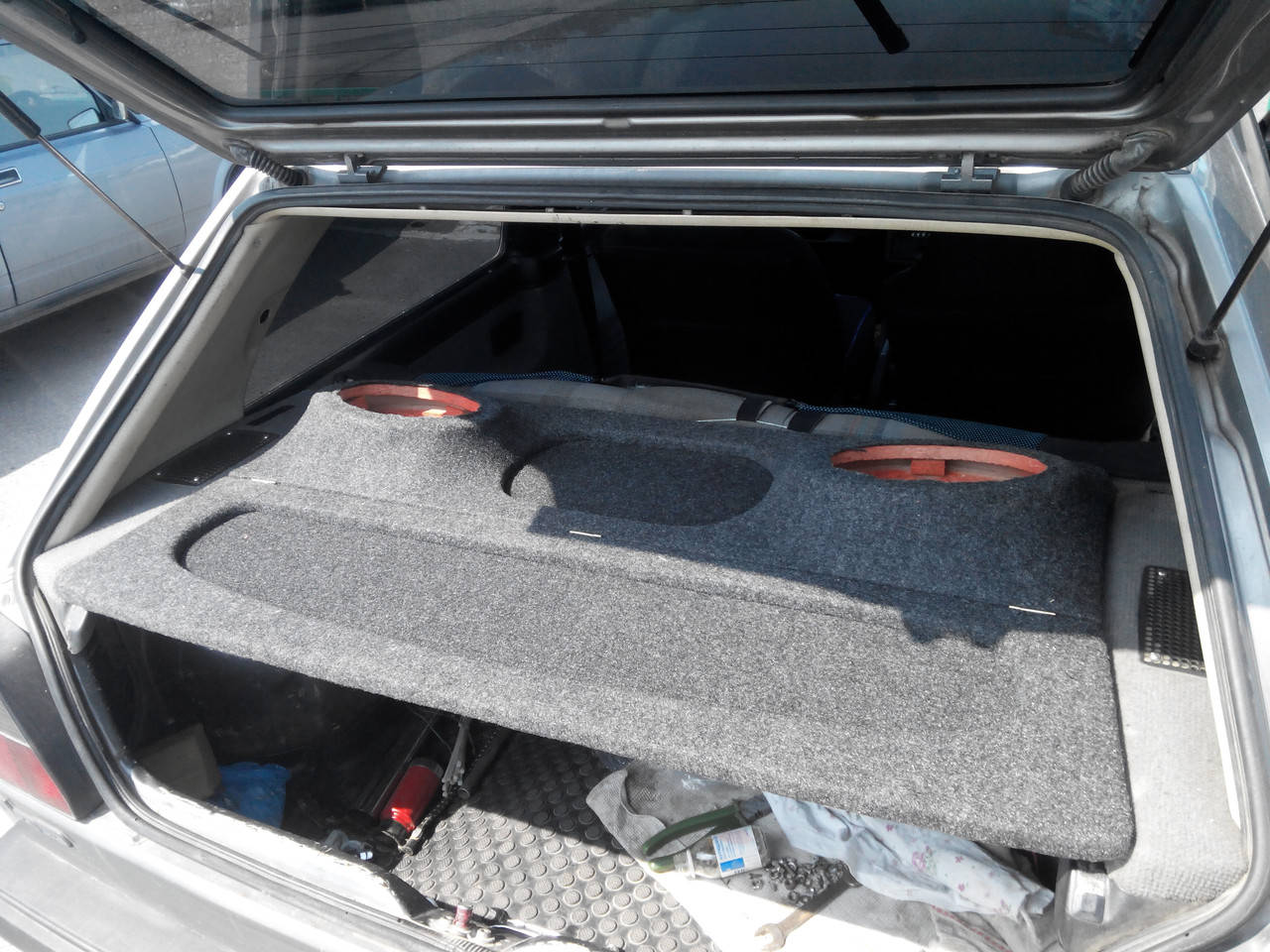

Акустическая полка Volkswagen Golf 2 (Фольксваген Гольф 2) дсп с фанерой Хечбек