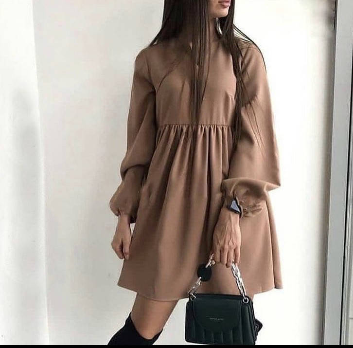 

Стильное короткое платье