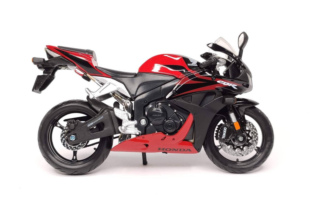 

Модель мотоцикла Honda CBR600RR 1:12 Maisto